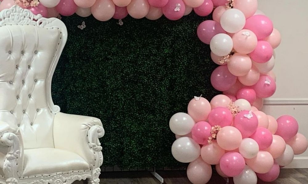 balloon arrangements and centerpieces for events in Long Island